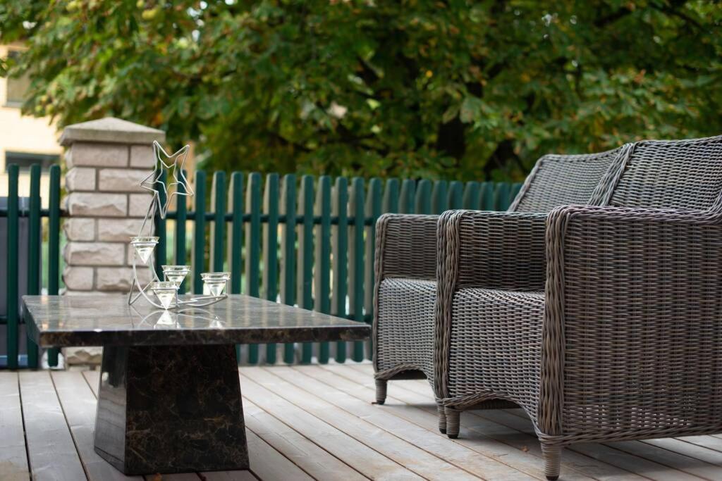 Luxurious Oak Park Apartment By Polo Apartments Κάουνας Εξωτερικό φωτογραφία